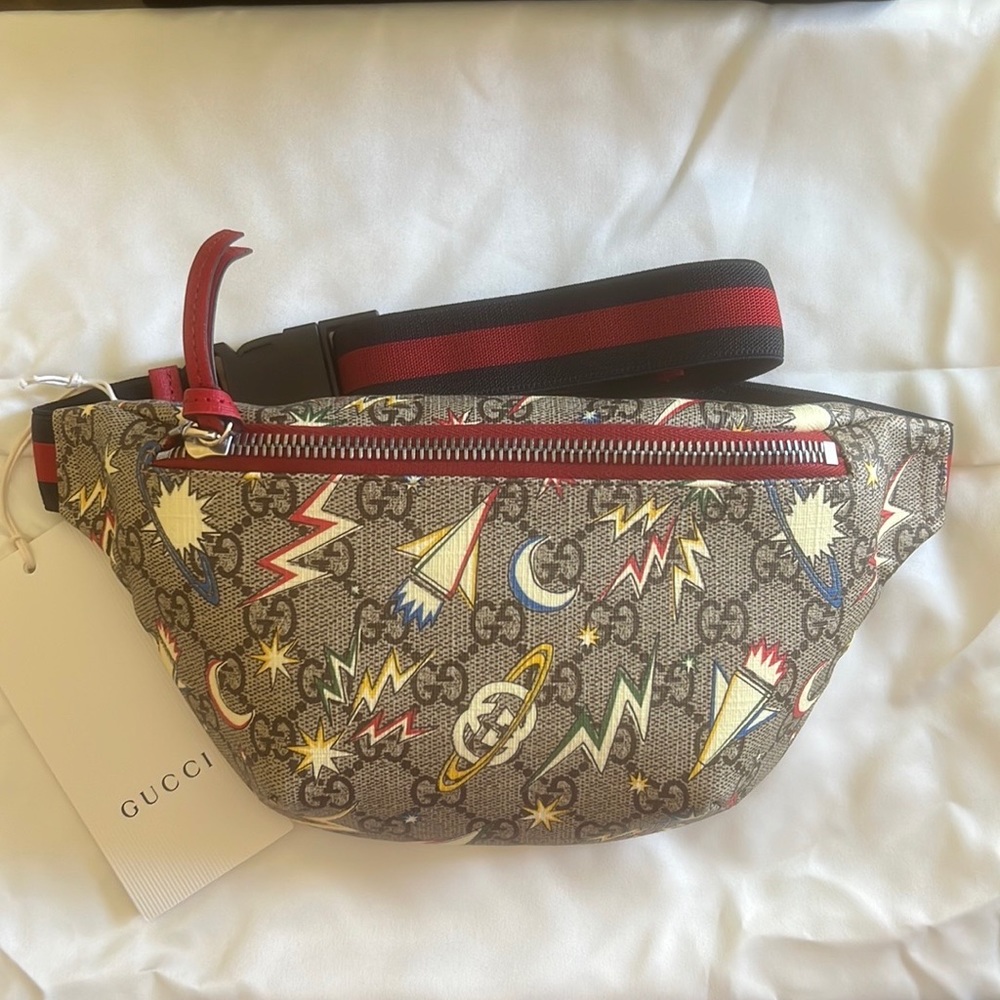 Gucci GG Supreme Monogram Belt Bag